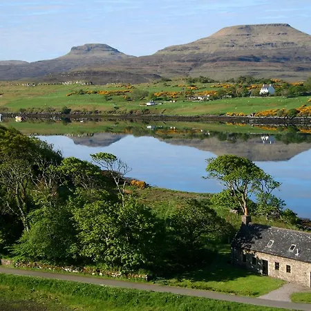 Dunvegan Castle Laundry Cottage Exterior photo